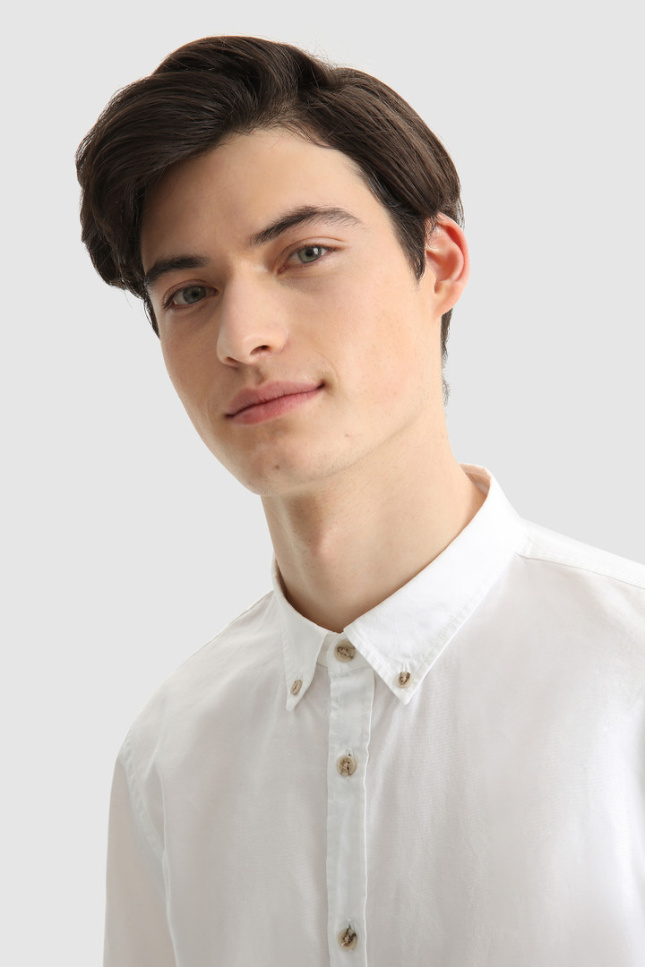 Camicia Oxford in cotone leggero tinto in capo