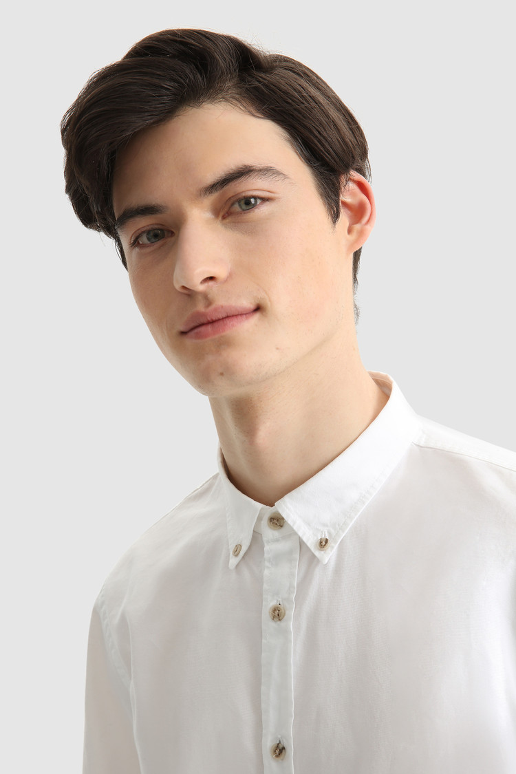 Camicia Oxford in cotone leggero tinto in capo