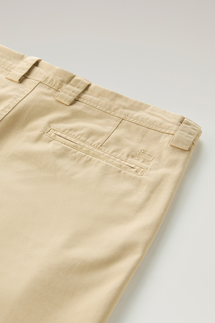 Pantaloni chino in cotone elasticizzato tinto in capo Beige photo 7 | Woolrich