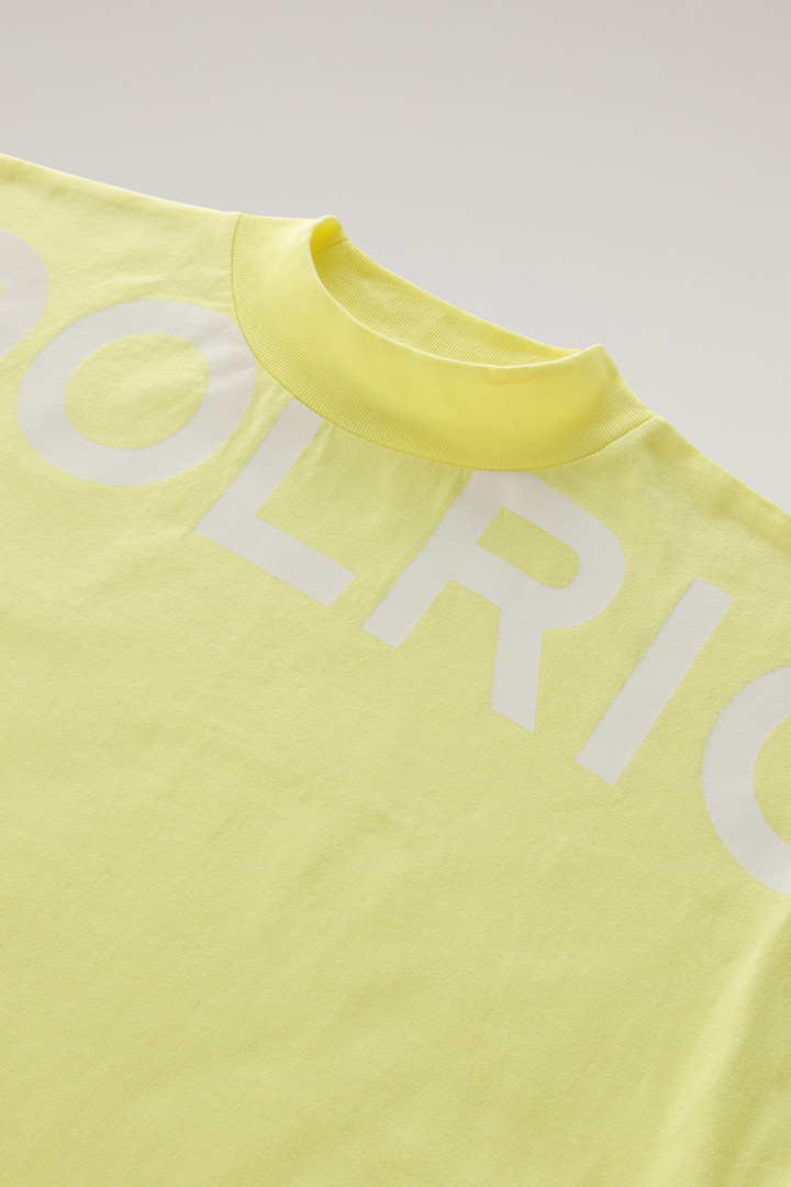 T-Shirt aus reiner Baumwolle mit Maxi-Print Gelb photo 6 | Woolrich