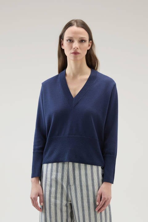 V-Neck Sweater in Cotton and Cashmere Blue | Woolrich