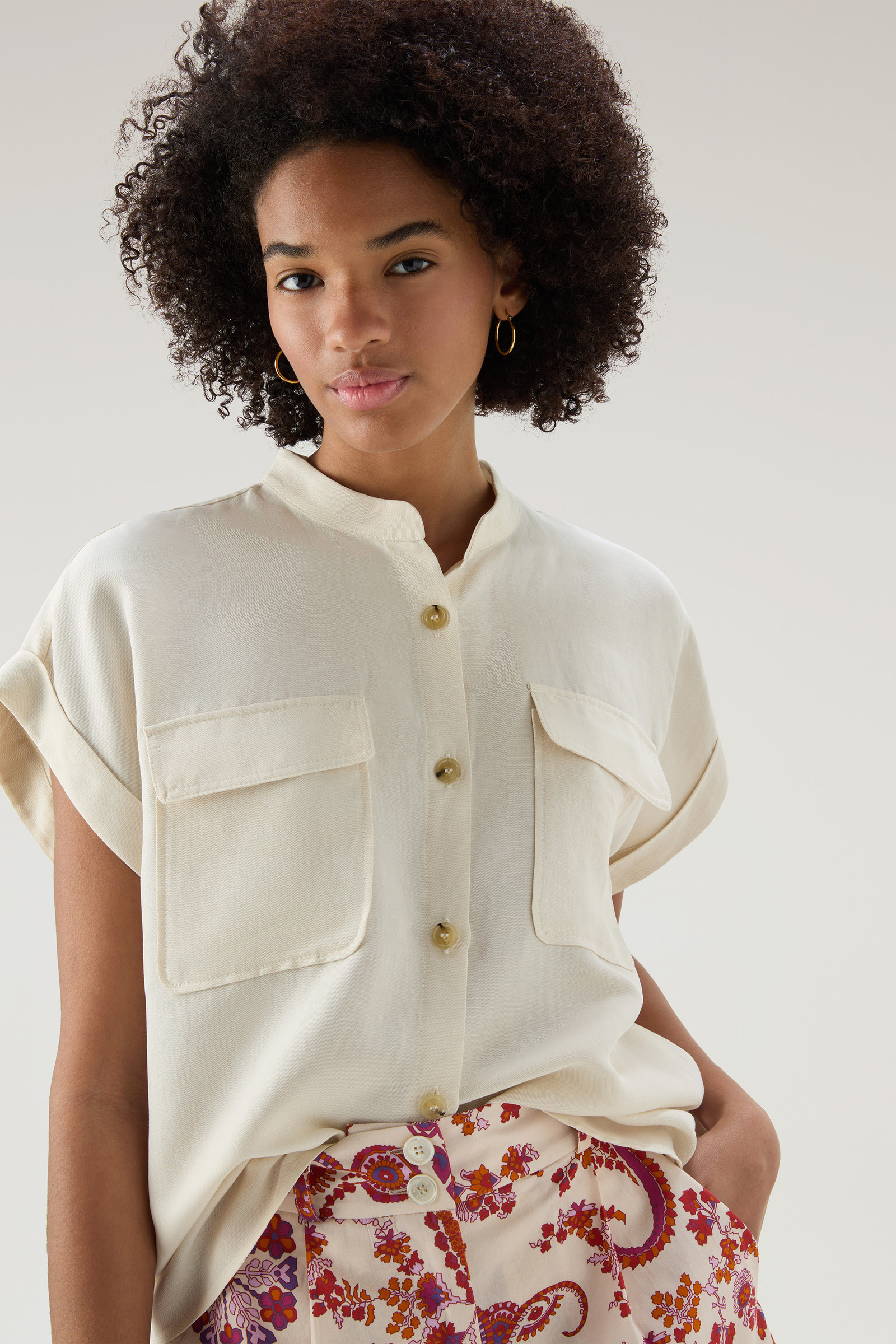 Blusa de manga corta de mezcla de lino blanco photo 4 | Woolrich