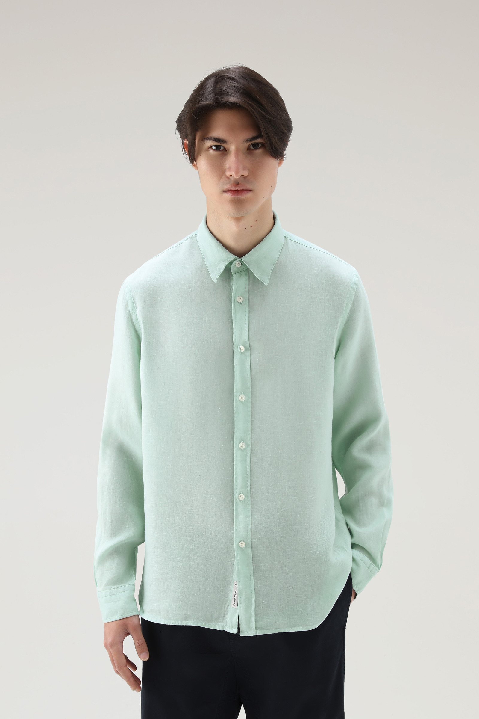 Stückgefärbtes Shirt aus reinem Leinen grün | Woolrich