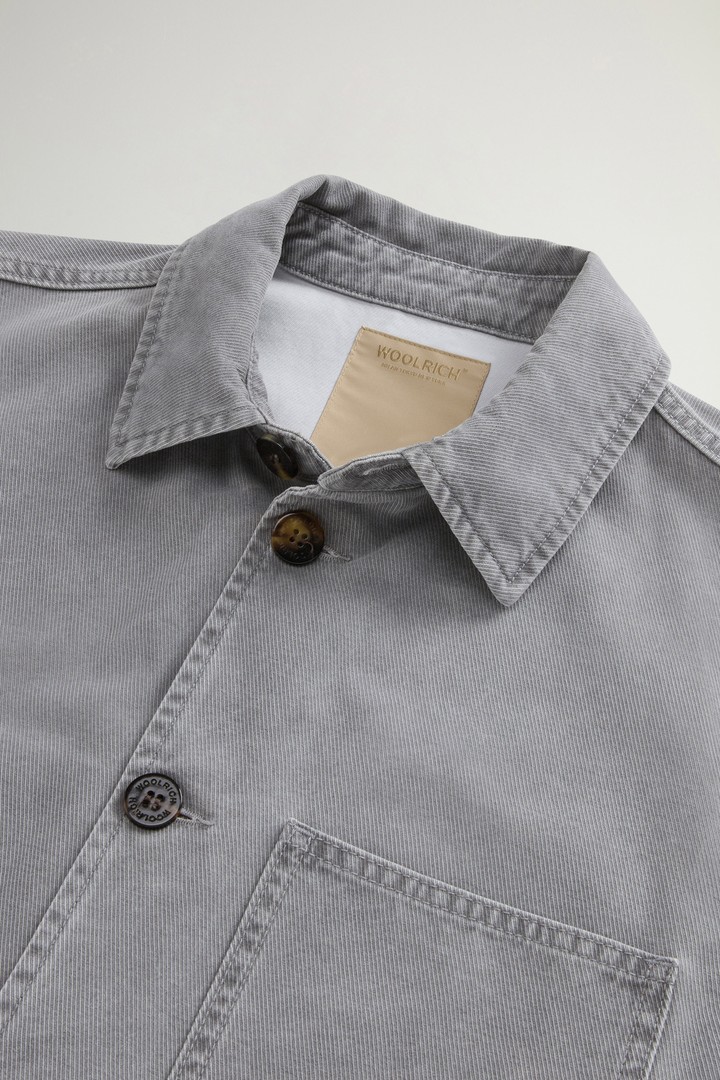 WASHED RESINE TWILL CHORE JACKET Gris photo 6 | Woolrich