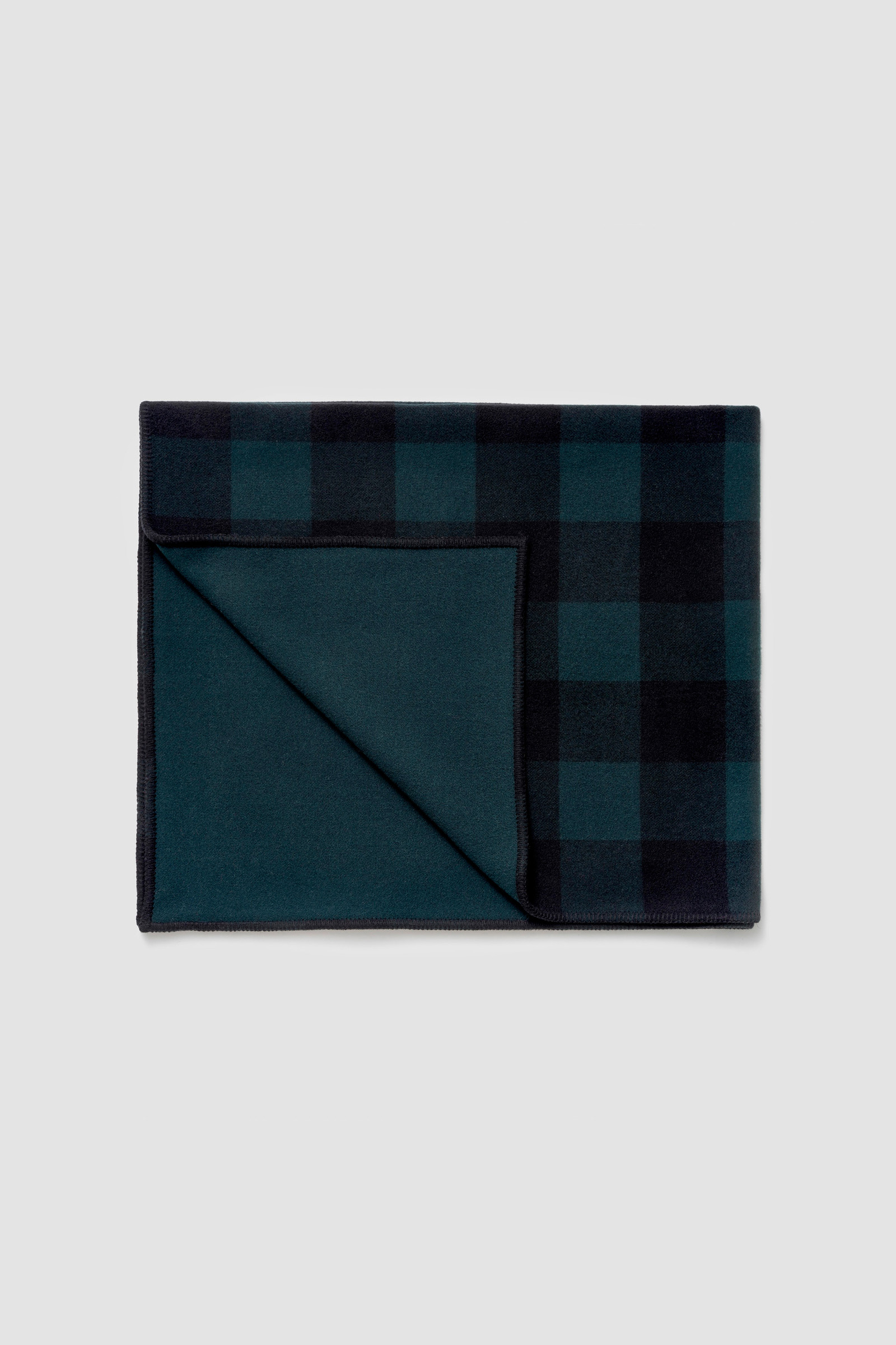 Buffalo Check Pure Wool Blanket - Made in Italy Green photo 2 | Woolrich