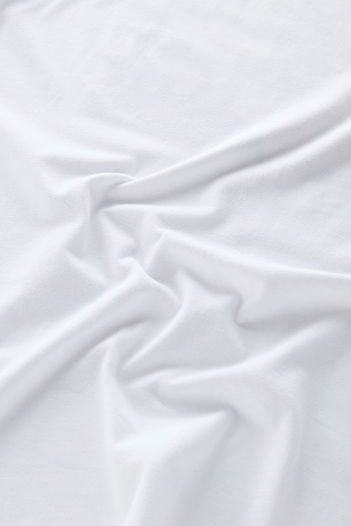 T-Shirt aus reiner Baumwolle mit kleiner Tasche Weiß photo 8 | Woolrich