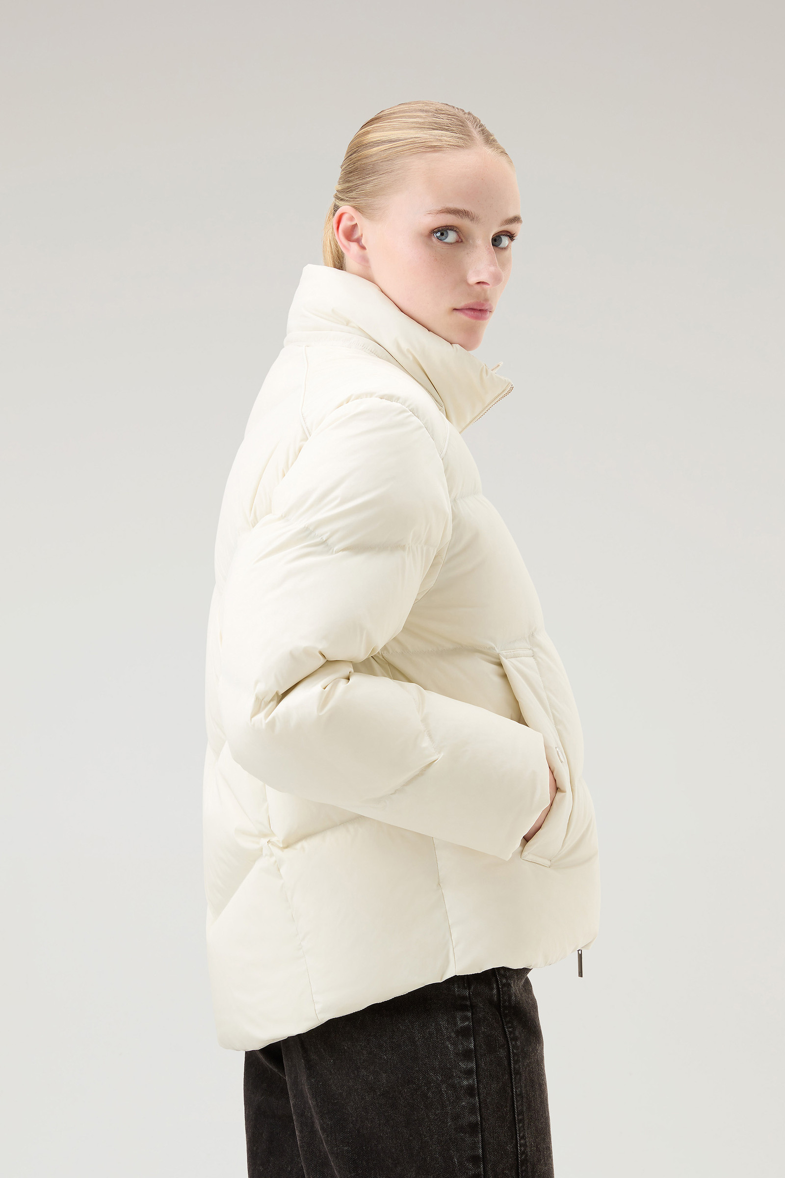 Short Alsea Down Jacket in Stretch Nylon with Detachable Hood White ...
