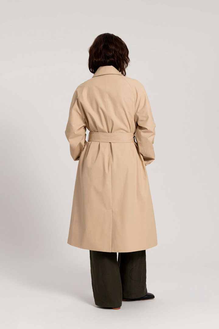 Trench Coat in Soft Byrd Cotton with Detachable Bag - Daniëlle Cathari / Woolrich Beige photo 4 | Woolrich