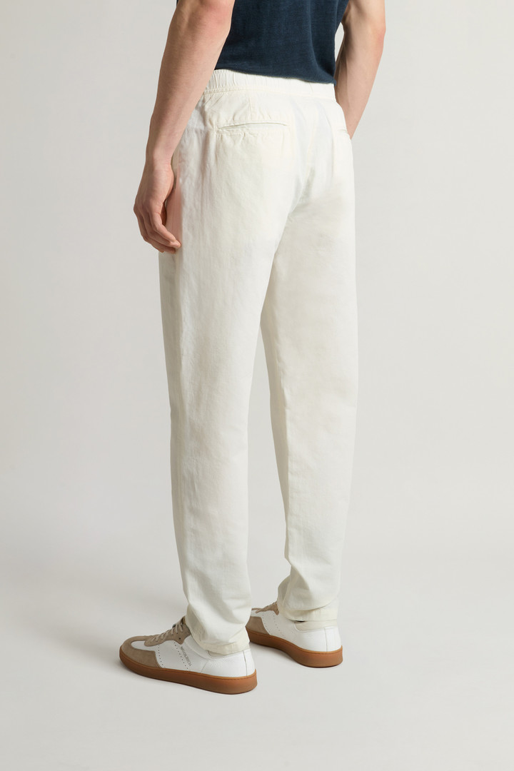 Garment-Dyed Cotton- and Linen-Blend Pants White photo 3 | Woolrich