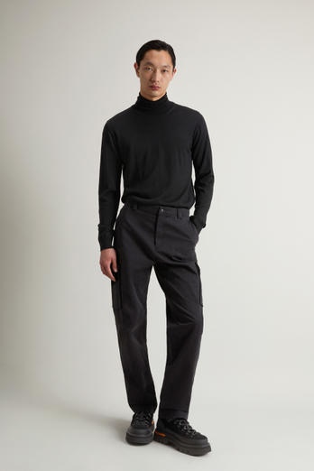 Garment-dyed Cargo Pants in Stretch Cotton Black | Woolrich