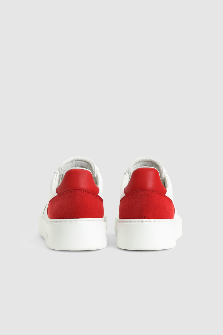 Sneakers de tennis classiques avec détails en daim