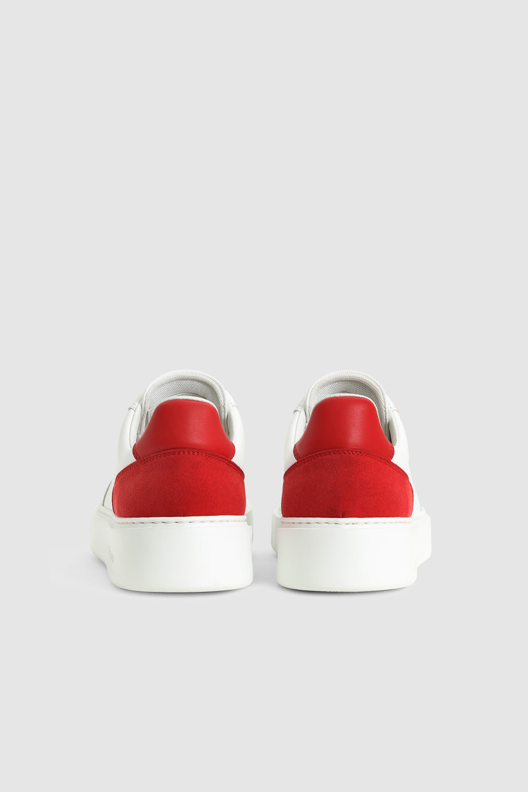 Sneakers de tennis classiques avec détails en daim