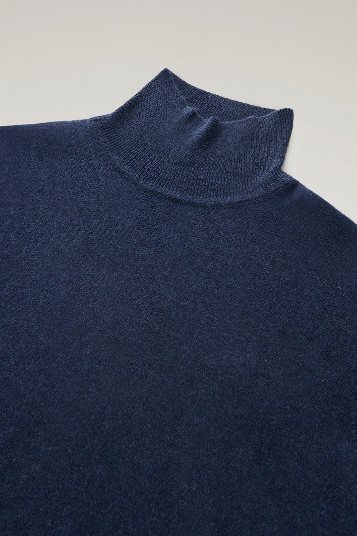 Turtleneck Sweater in Merino Wool Blend Blue photo 6 | Woolrich