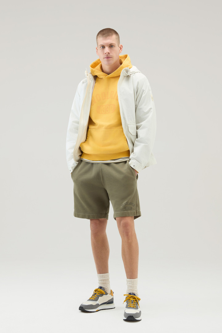 Bermuda Sports Shorts in Pure Cotton Fleece with Drawstring Green photo 2 | Woolrich