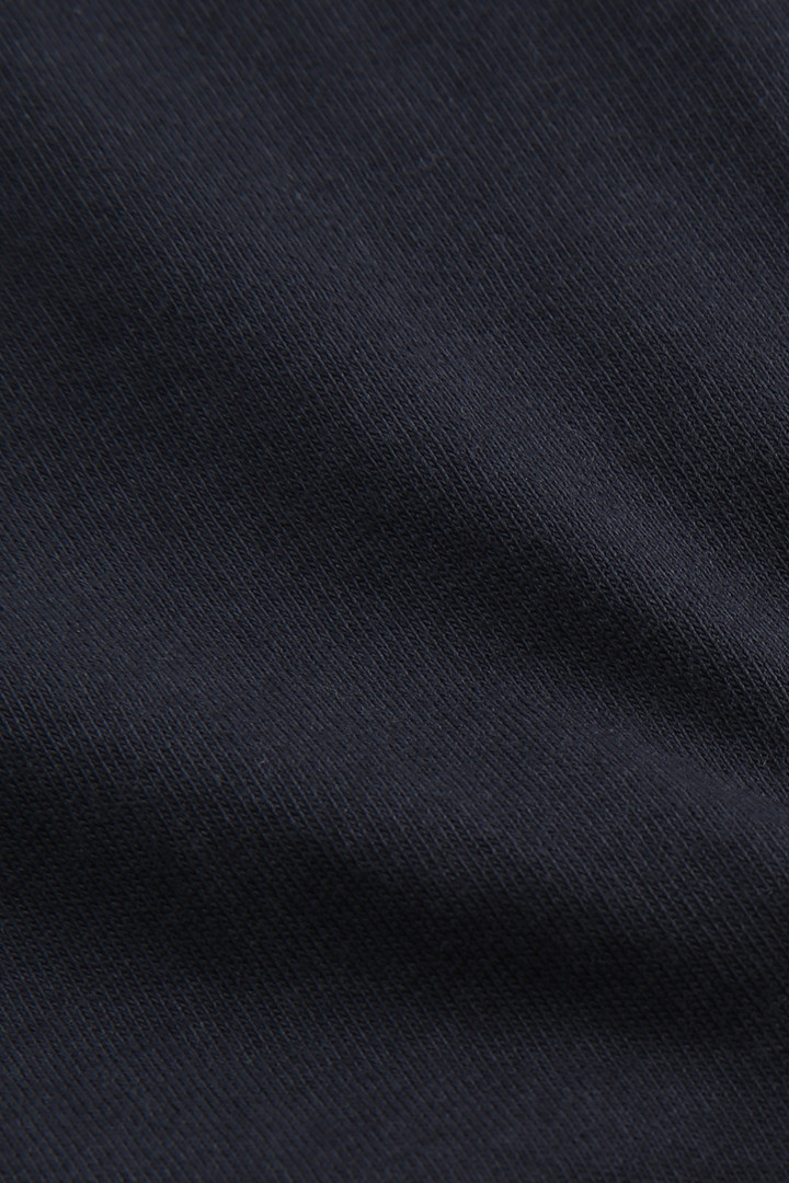 T-shirt en coton bio avec logo sur la poitrine bleu photo 7 | Woolrich