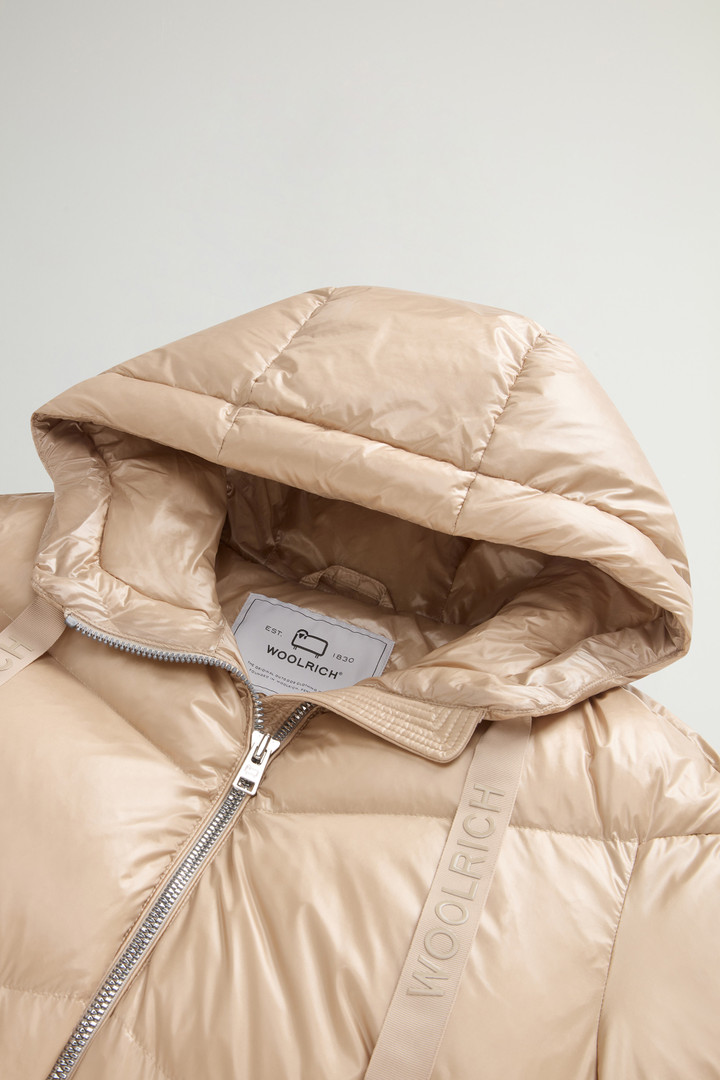 Kort Aliquippa Donsjack van glanzend nylon Beige photo 6 | Woolrich