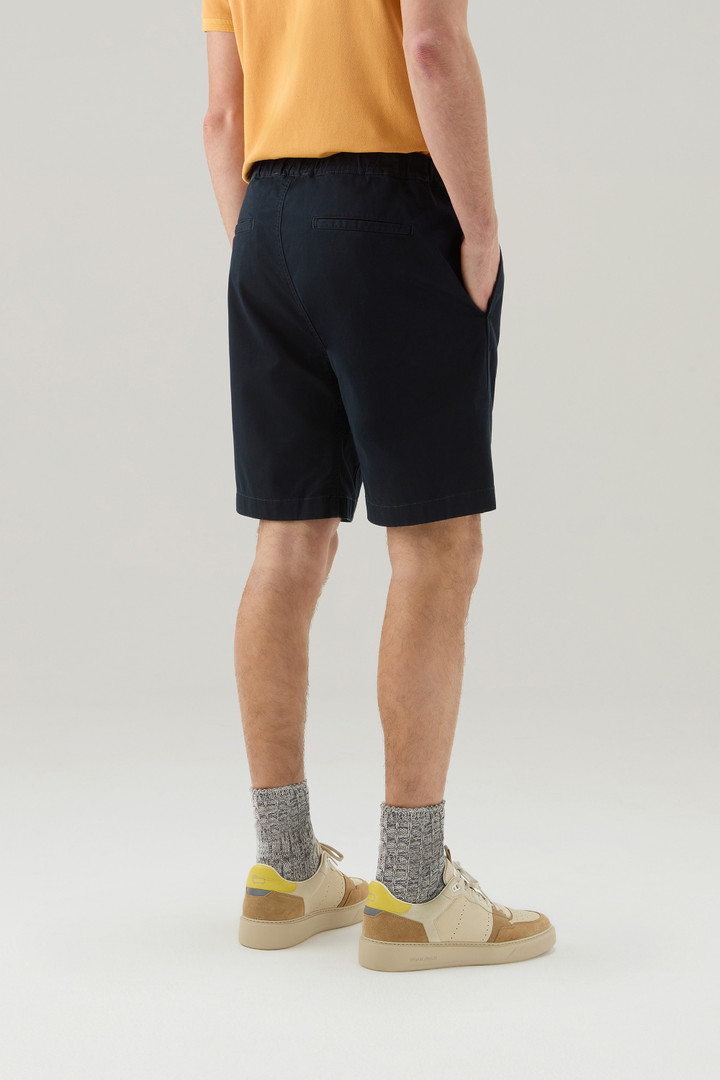 Garment-Dyed Chino Shorts in Stretch Cotton Blue photo 3 | Woolrich