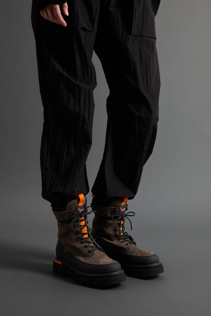 City Hiking Ankle Boots in Tumbled Leather by Todd Snyder Black photo 7 | Woolrich