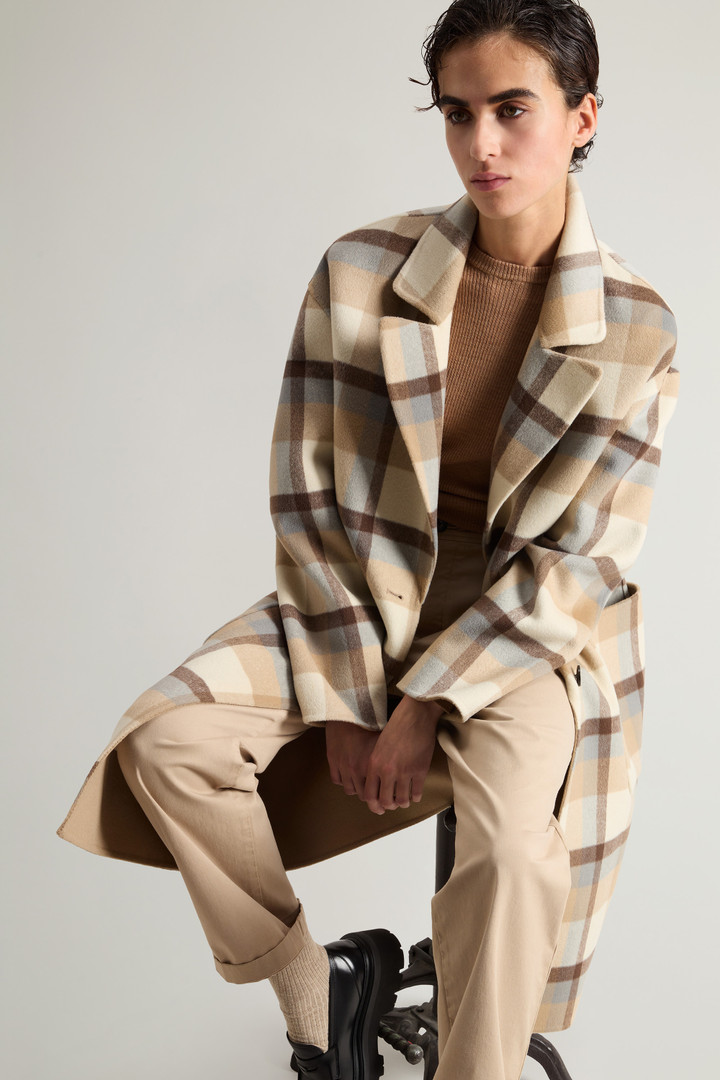 Coat in Pure Virgin Wool with Checked Pattern Beige photo 4 | Woolrich