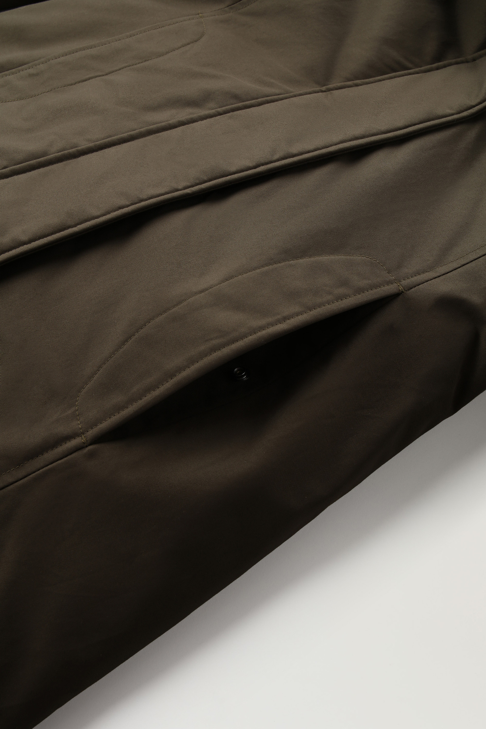 Boulder Parka aus Ramar Cloth mit Kapuze und abnehmbarem Kunstpelzbesatz grün photo 8 | Woolrich