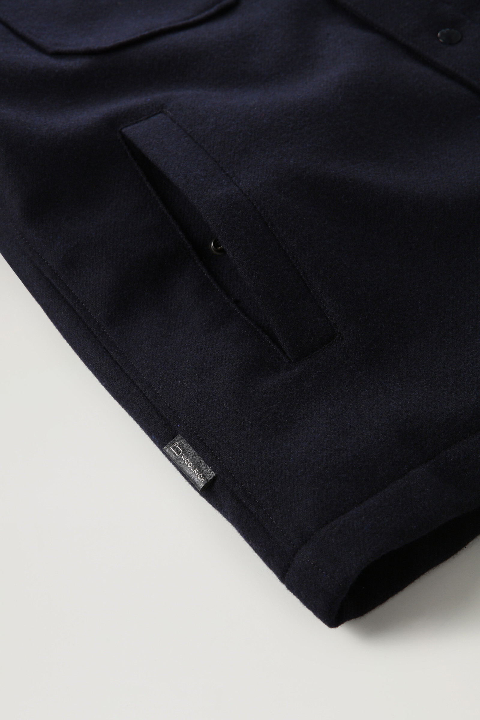Gestepptes Alaskan Overshirt aus recycelter Meltonwolle Blau photo 8 | Woolrich