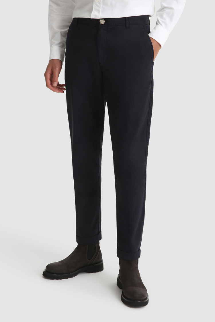 Pantaloni chino in cotone tinto in capo elasticizzato