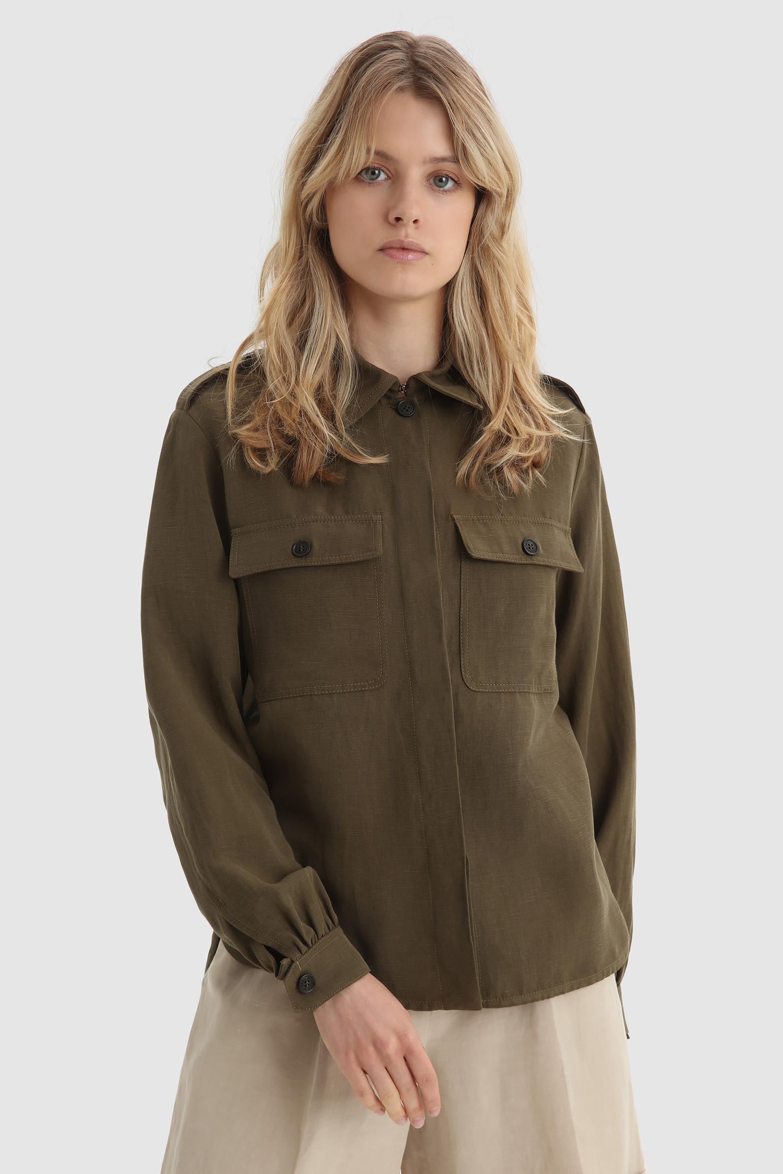 Outdoor Overshirt in Linen Blend Green | Woolrich