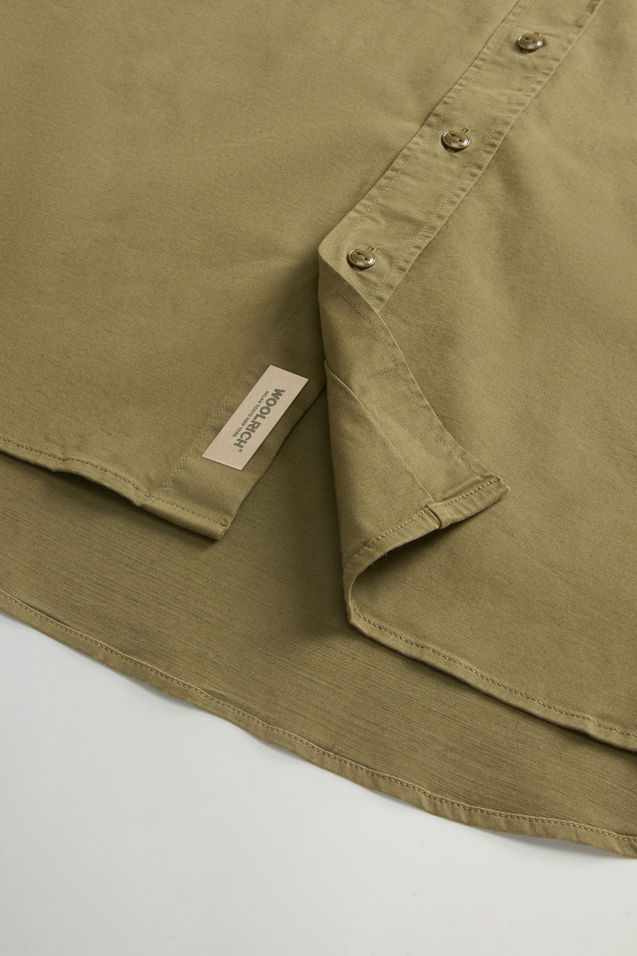 Garment-dyed Shirt in Stretch Cotton Green photo 8 | Woolrich