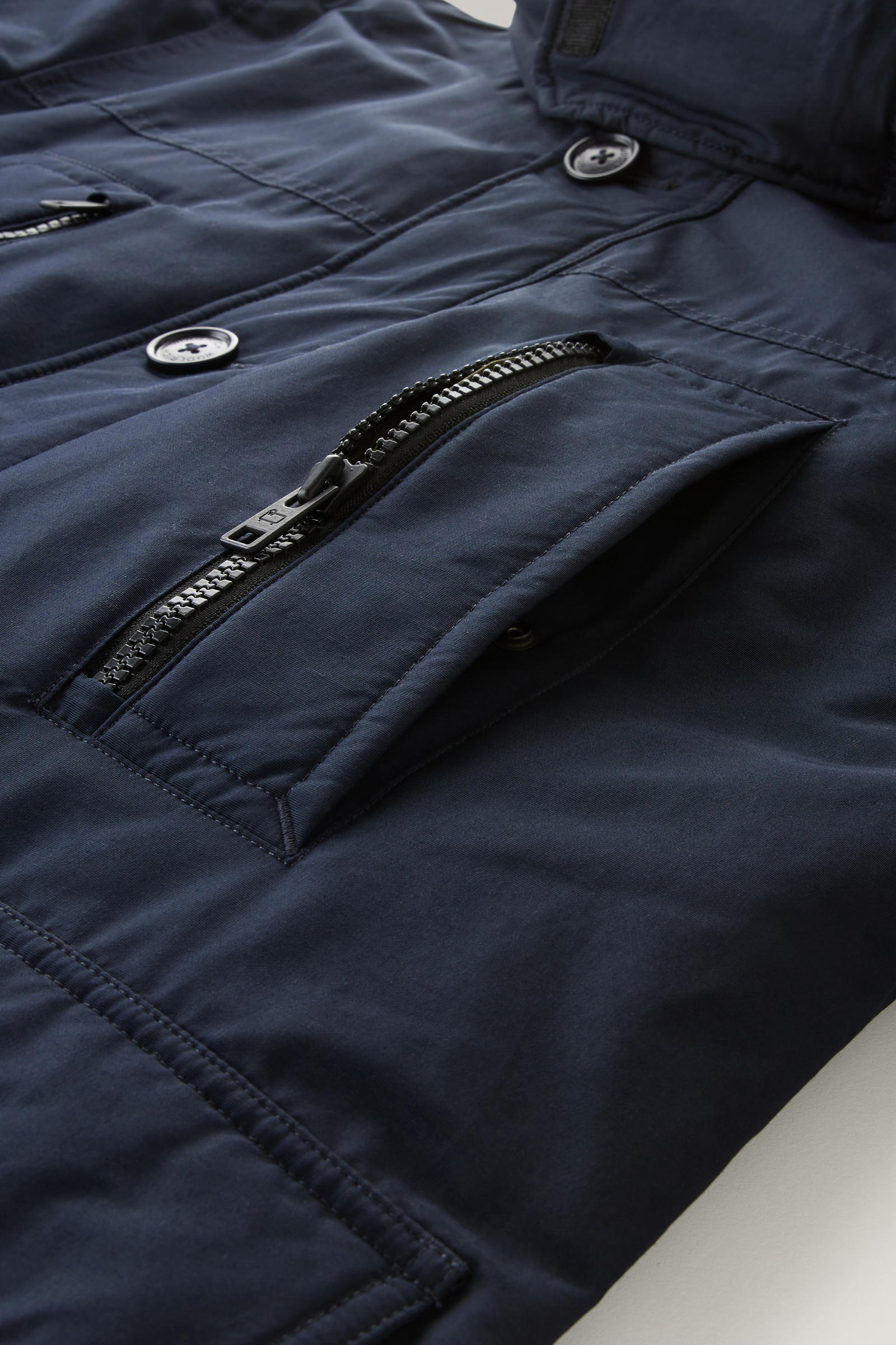 Arctic Parka Evolution aus Ramar Cloth blau photo 10 | Woolrich