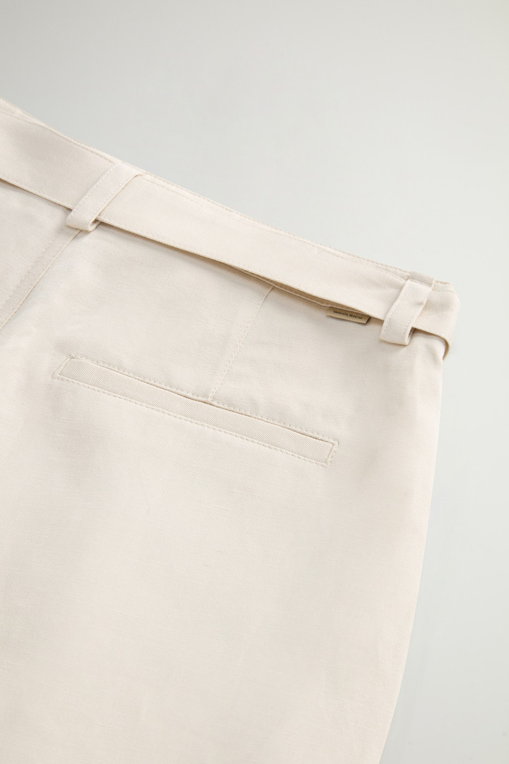 Garment-Dyed Linen-Blend Bermuda Shorts Beige photo 7 | Woolrich