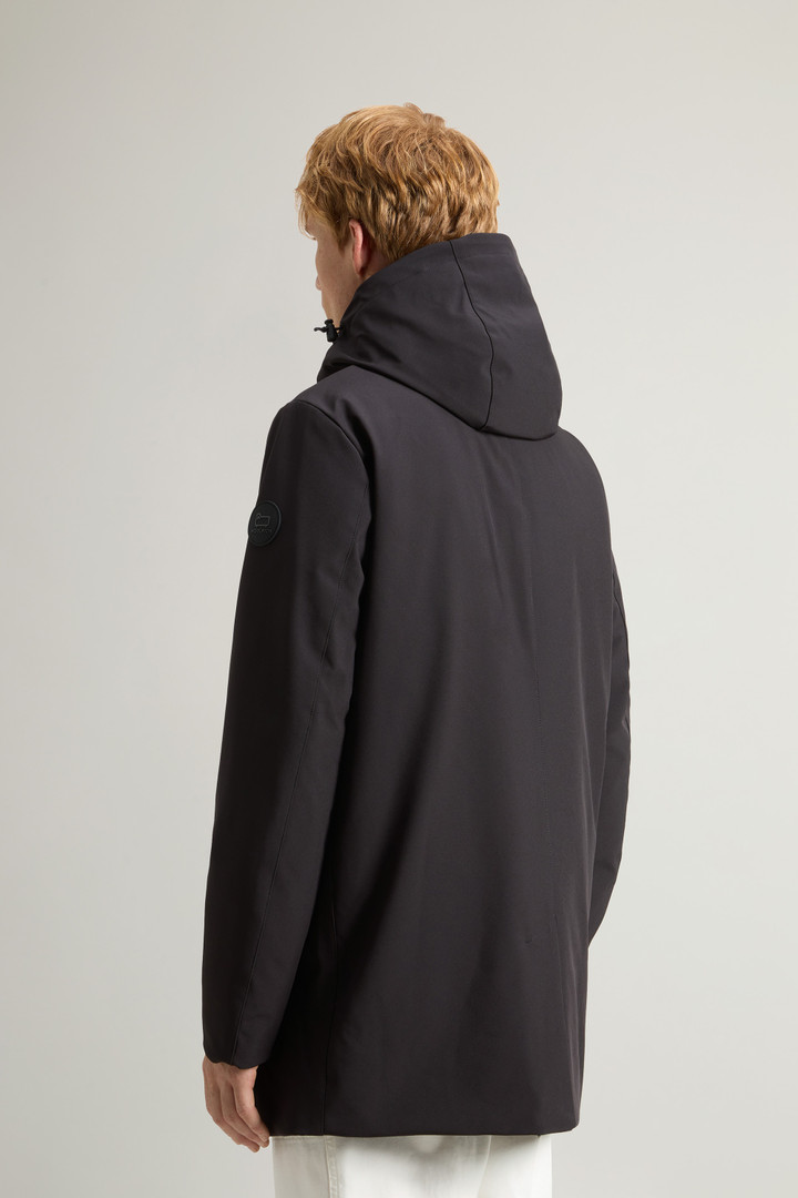 Barrow Mac Coat in Tech Softshell Black photo 3 | Woolrich