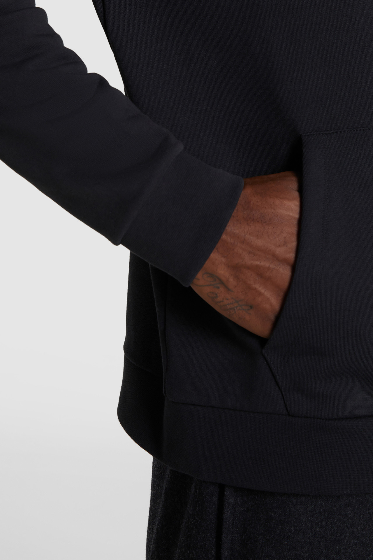 Essentials Kapuzensweatshirt mit Reißverschluss