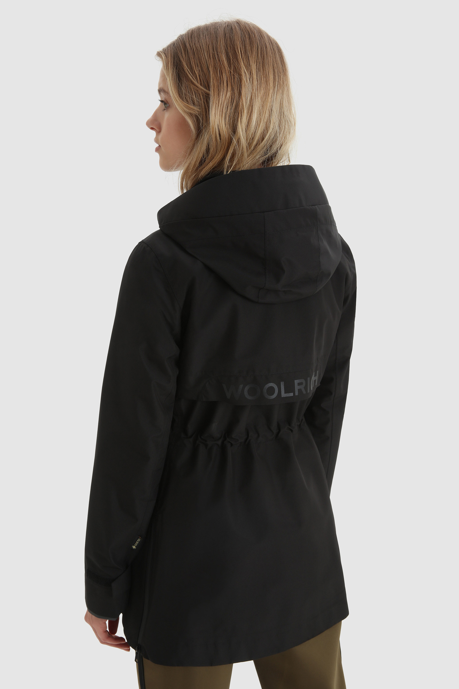 Light Waterproof Clay Parka in Gore-Tex Black photo 3 | Woolrich