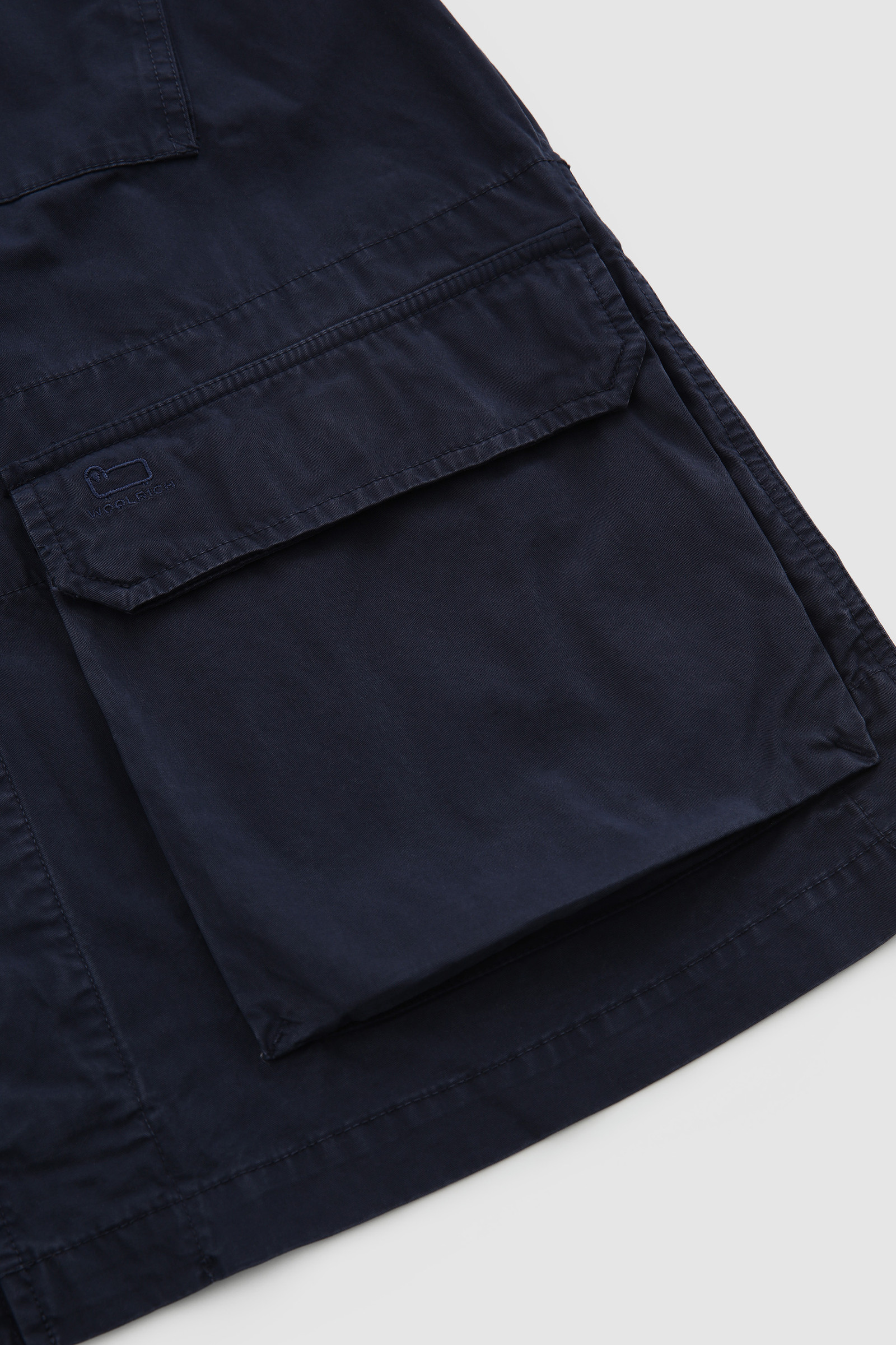 Feldjacke mit Rundhalsausschnitt aus weicher, stückgefärbter Baumwolle Blau photo 6 | Woolrich