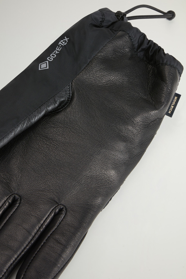 GORE-TEX Gloves Black photo 3 | Woolrich