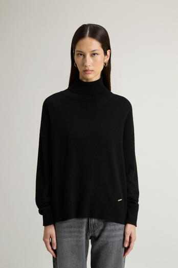 Turtleneck Sweater in Virgin Wool and Cashmere Blend Black | Woolrich