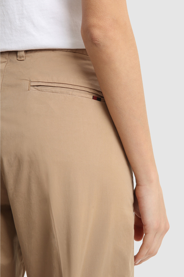 Pantalón de saten elástico