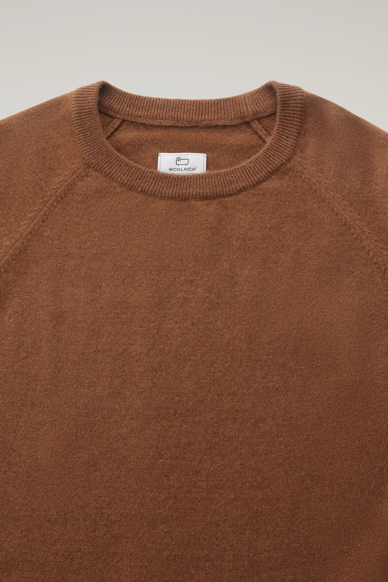 Luxe Crewneck in Pure Cashmere Brown photo 6 | Woolrich