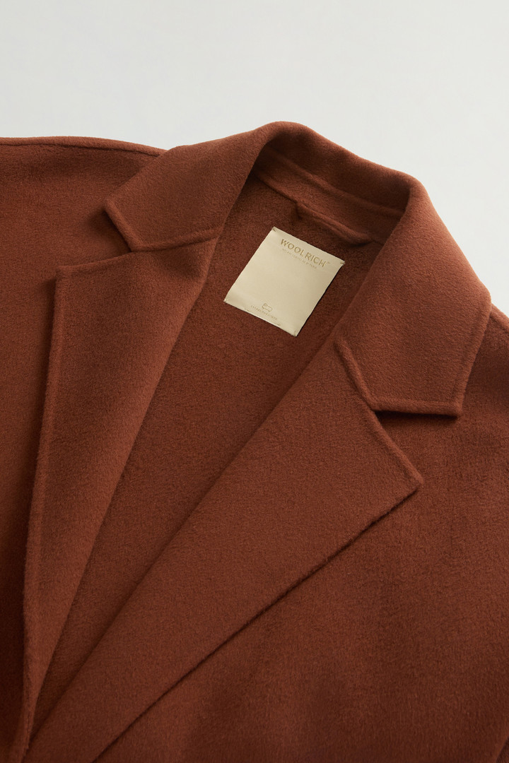 Manteau long ceinturé en pure laine vierge Marron photo 6 | Woolrich