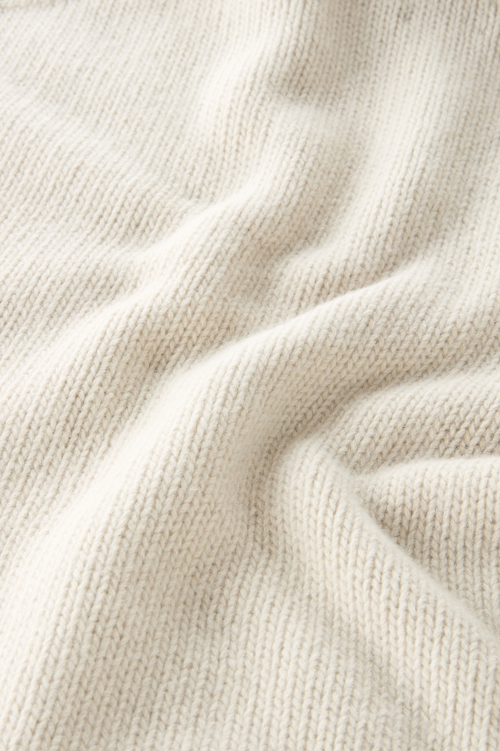 Women's Turtleneck Sweater in Pure Virgin Wool White | Woolrich USA