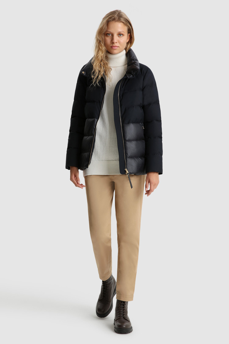 Veste courte Luxury en duvet avec matelassage horizontal
