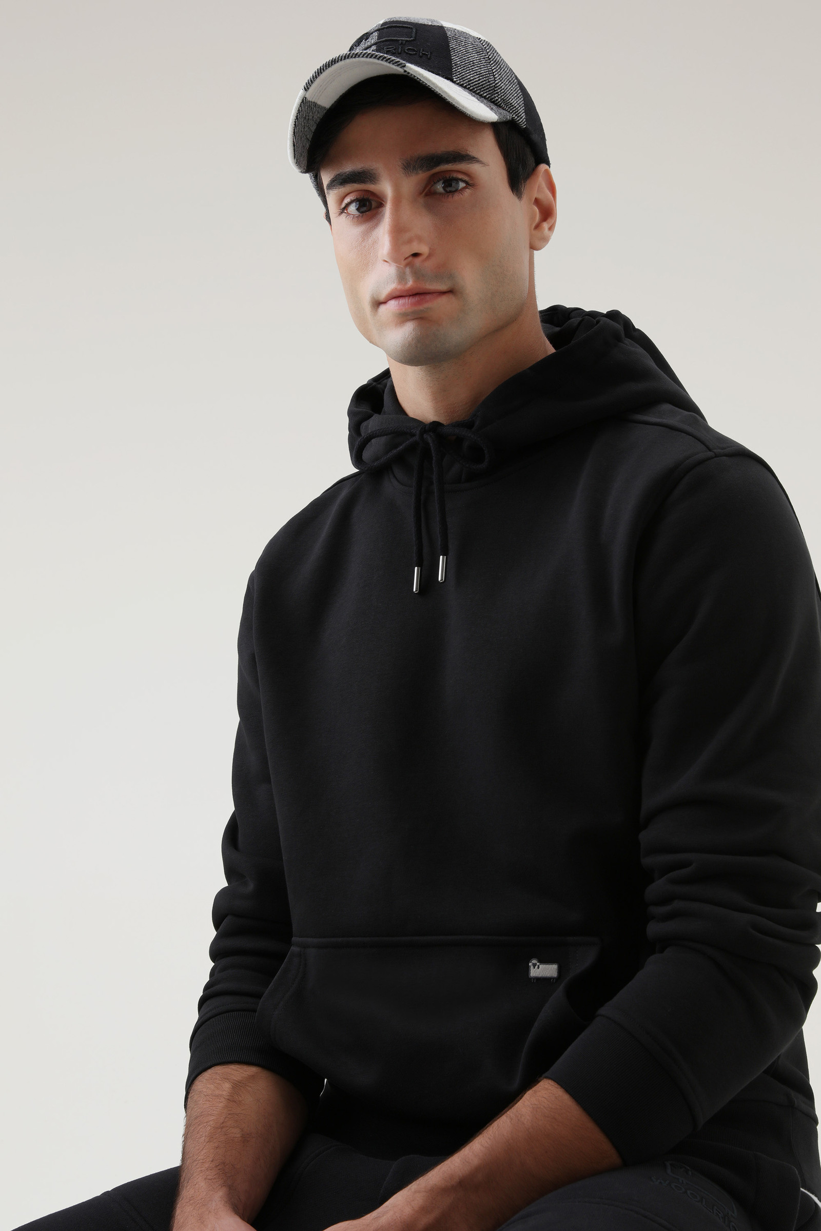 Sudadera con capucha unisex de algodón negro photo 4 | Woolrich