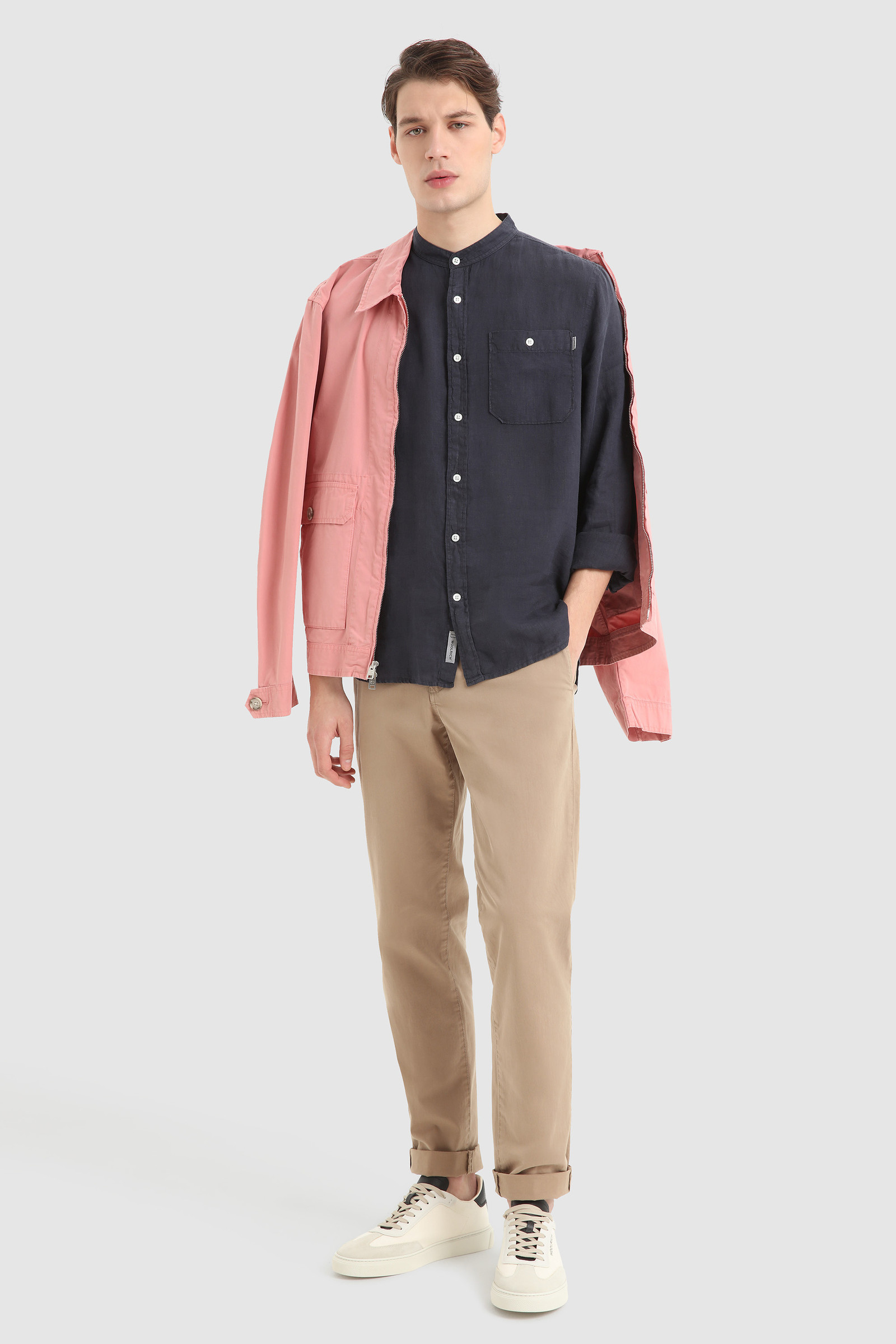 Chemise en pur lin teinte en pièce à col Mao bleu photo 2 | Woolrich