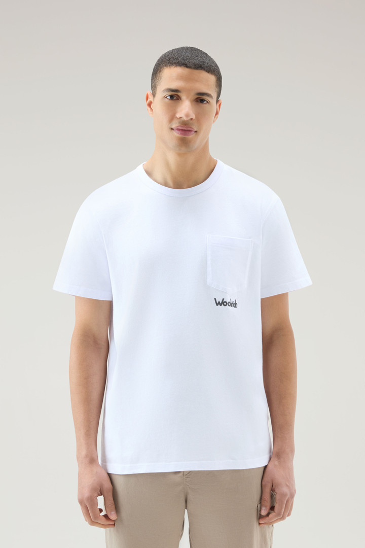 T-Shirt aus reiner Baumwolle mit Trail-Print Weiß photo 1 | Woolrich