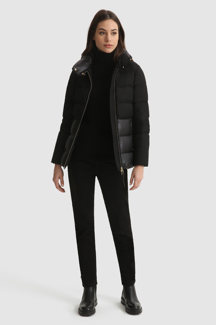 Veste courte Luxury en duvet avec matelassage horizontal