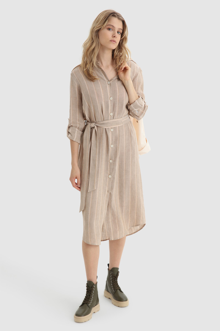 Abito a camicia a righe in misto lino donna beige | Woolrich Svizzera