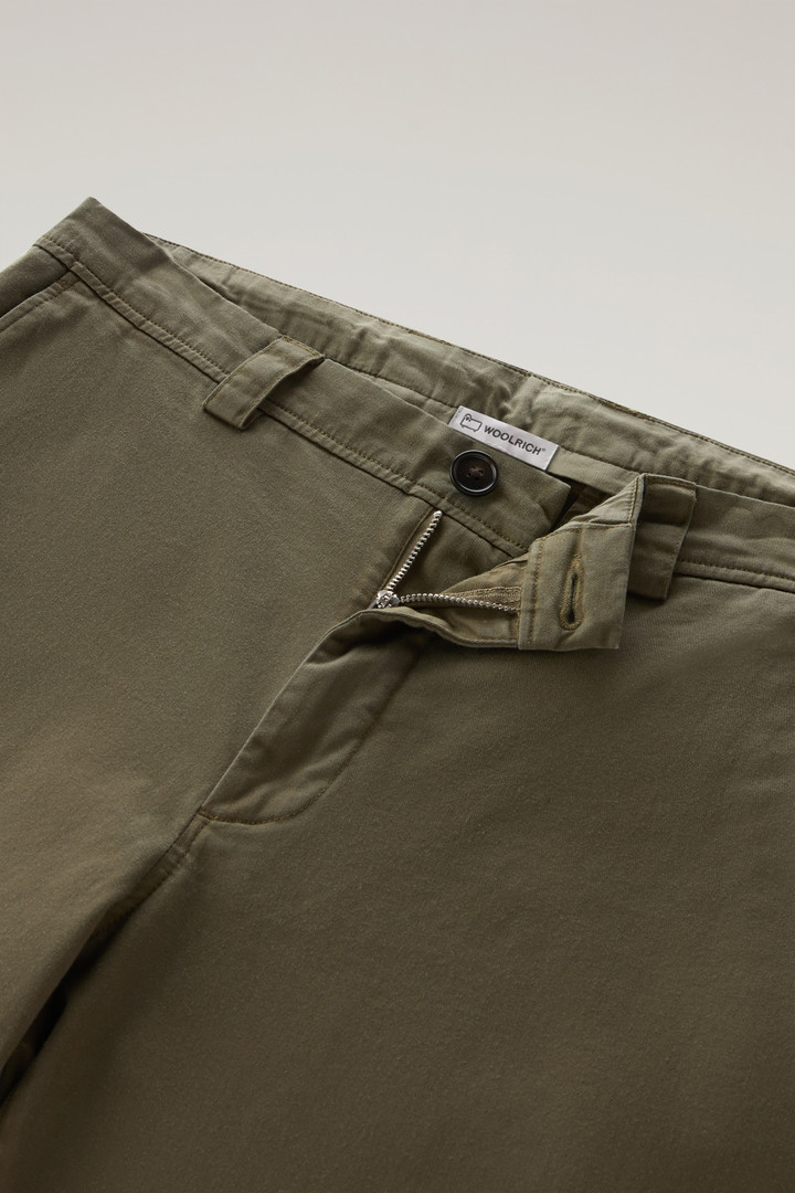 Garment-Dyed Classic Chino Pant in Stretch Cotton Green photo 5 | Woolrich