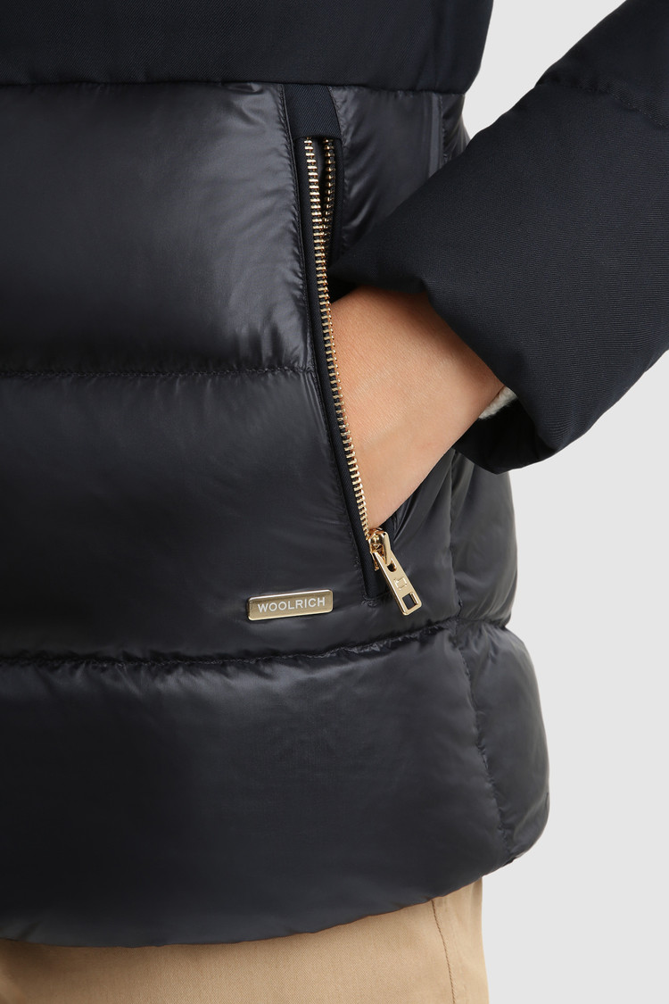 Veste courte Luxury en duvet avec matelassage horizontal