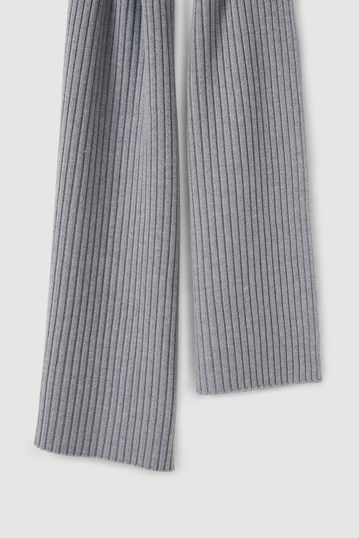 Solid color wool scarf