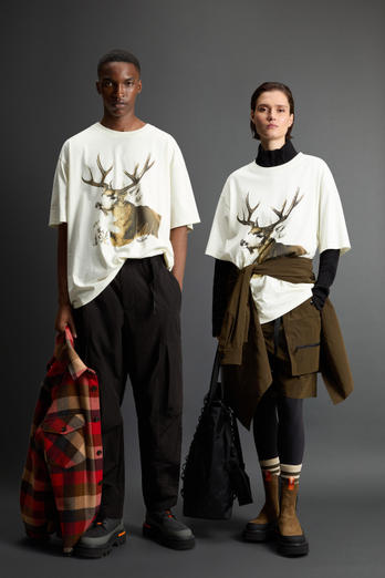 T-Shirt aus reiner Baumwolle mit Print by Todd Snyder Weiß photo 1 | Woolrich